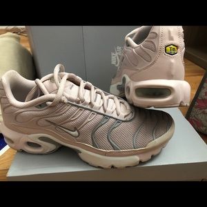 Boys Nike Air Max Plus size 6 1/2 Youth